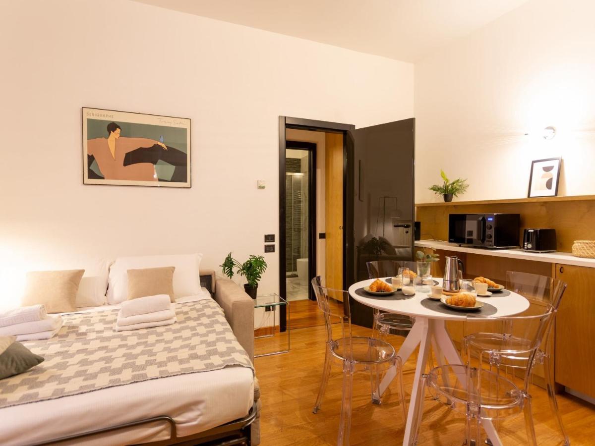 The Best Rent - Modern Apartment In The Center Milan Bagian luar foto